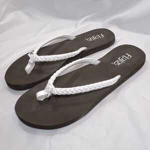NWOT Flojos Brown & White Flip Flops